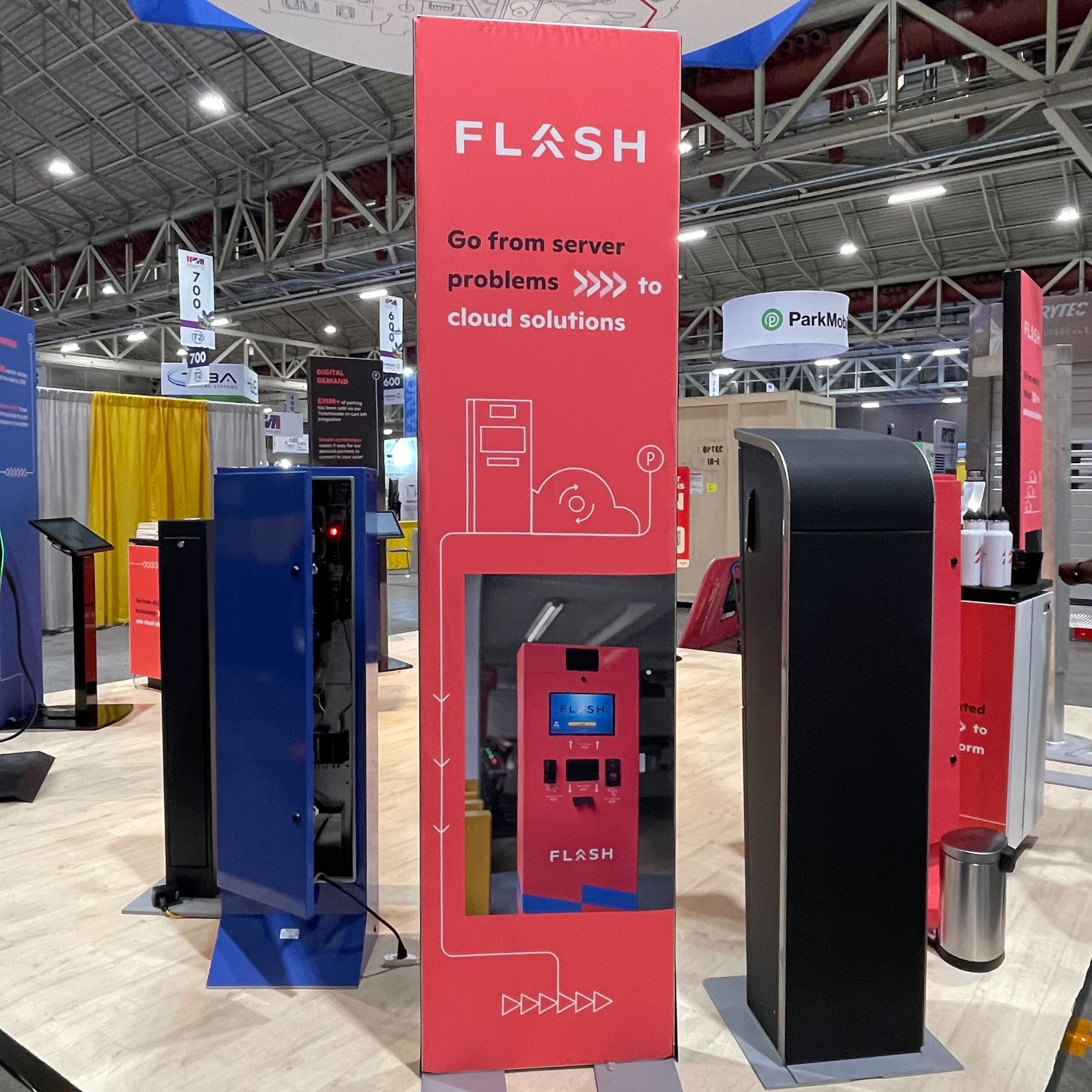 Flash trade booth — server problems to cloud solutions